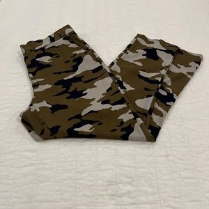 Banana Republic Factory Hayden Pant Camouflage--Size 6
